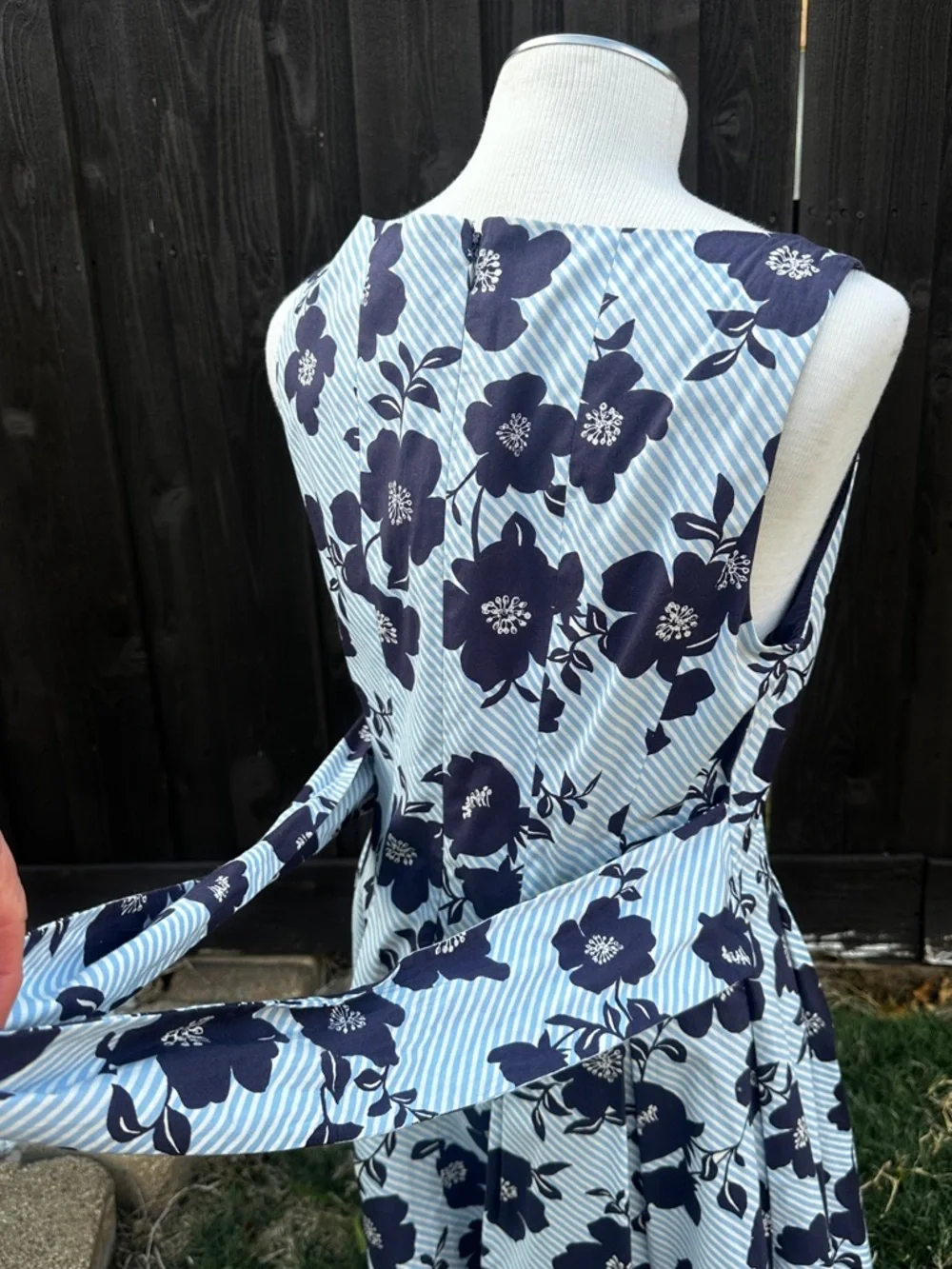 Vince Camuto navy lavender floral dress sleeveless A-line lined size 6 NWT - Picture 6 of 12